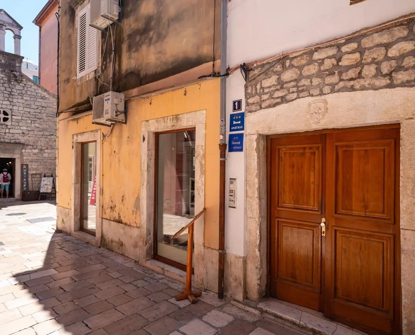 Timeless Antique Old Town With Terrace Appartement Zadar Kroatië