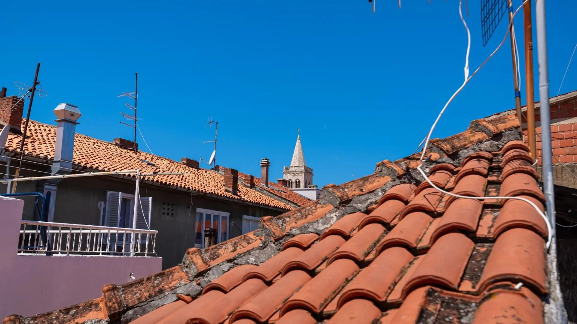 Timeless Antique Old Town With Terrace Appartement Zadar