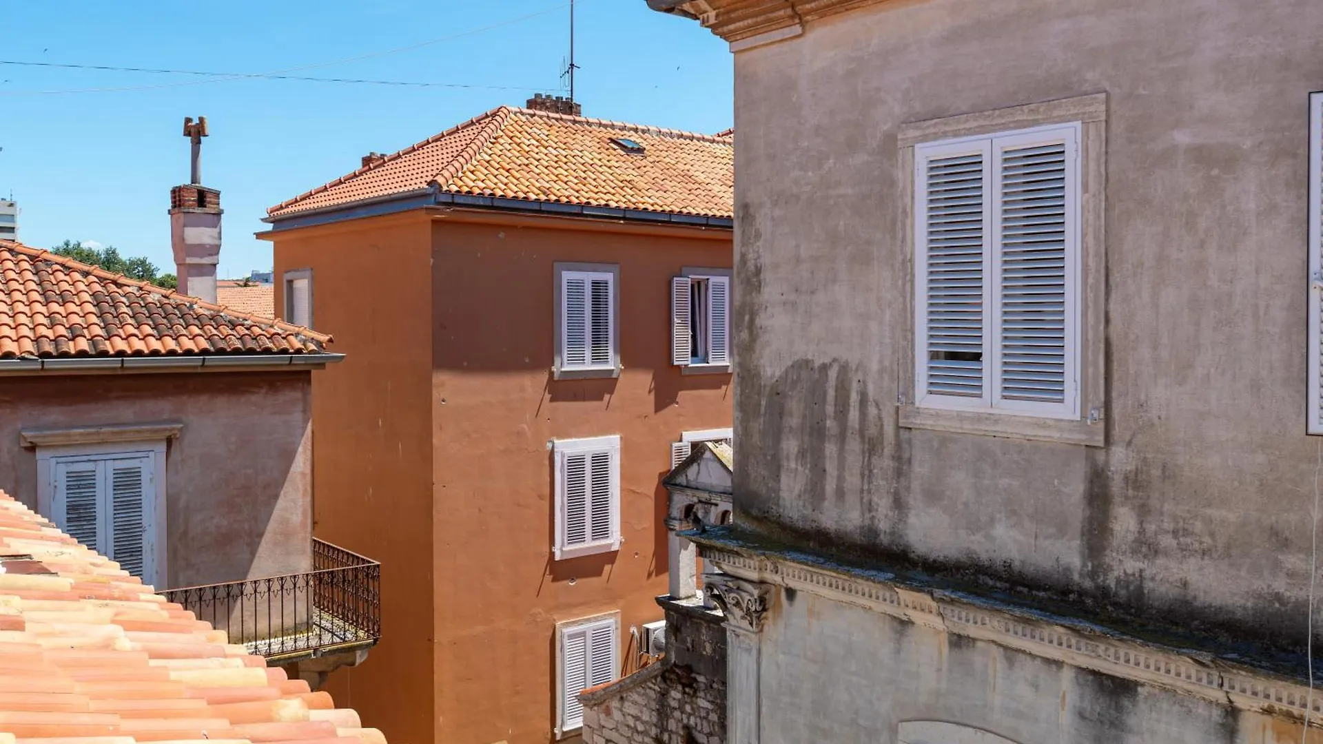 Timeless Antique Old Town With Terrace Appartement Zadar