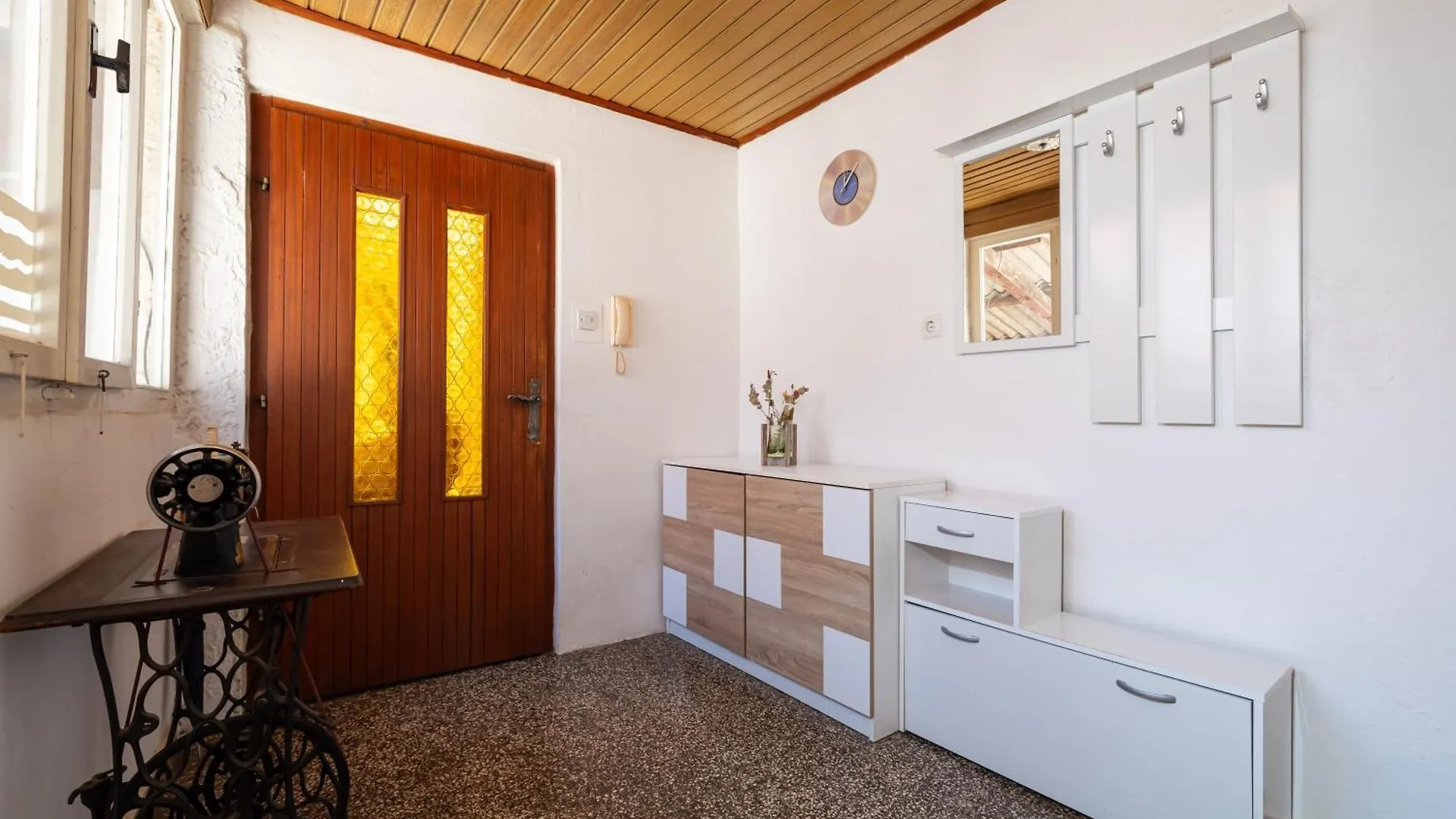 Timeless Antique Old Town With Terrace Appartement Zadar