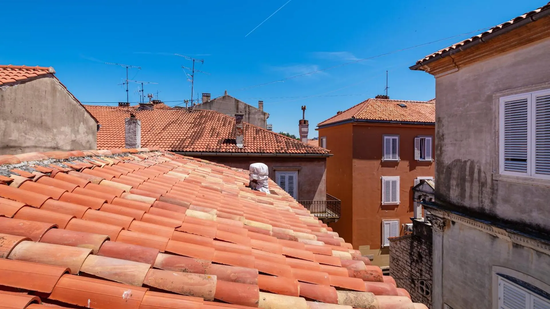 Timeless Antique Old Town With Terrace Appartement Zadar